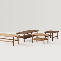 Table basse contemporaine / en bois / avec...