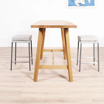 Table mange-debout contemporaine / en bois...