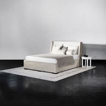 Lit double / contemporain / tapissé / avec...