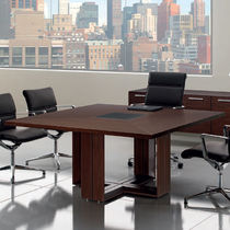 Table de réunion contemporaine / en noyer...