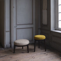 Tabouret contemporain / en tissu / avec...