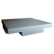 Table basse contemporaine / en bois / avec...