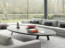Table basse contemporaine / en bois / ovale