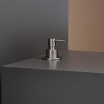 Distributeur de savon professionnel / encastrable...