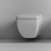 WC suspendu / en céramique