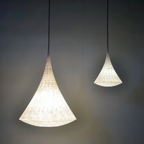Suspension / contemporaine / en papier japonais...