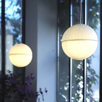 Suspension / contemporaine / en papier japonais...