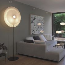 Lampe sur pied / contemporaine / en acier...