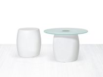 Table d'appoint contemporaine / en verre...