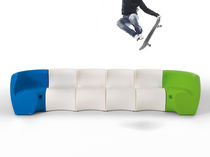 Fauteuil design original / en polyéthylène...