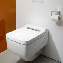 Lunette de toilettes en thermodurcissable...