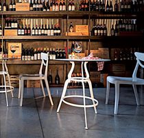 Table contemporaine / en HPL / ronde / pour...