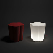 Table d'appoint contemporaine / en polyéthylène