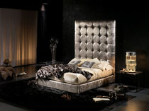 Lit double / classique / tapissé / en tissu