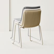 Chaise contemporaine / tapissée / avec accoudoirs...