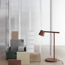 Lampe de table / en aluminium extrudé /...