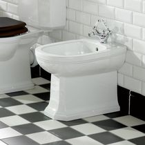 Bidet en porcelaine