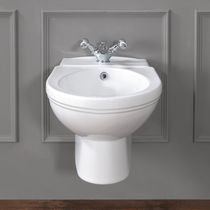 Bidet suspendu / en porcelaine