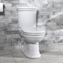 WC monobloc / en porcelaine