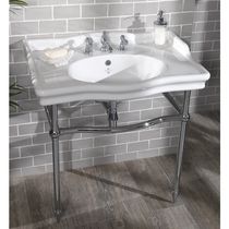 Vasque sur pied / en laiton / en porcelaine...