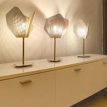 Lampe de table / en acier inoxydable poli...