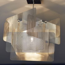 Suspension / contemporaine / en métal