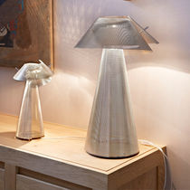 Lampe de table / en acier inoxydable poli...