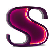 Lampe sur pied / design original / en aluminium...