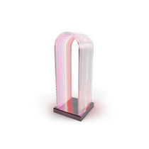 Lampe de table / en laiton / en acrylique...