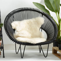 Fauteuil contemporain / en tissu / en rotin...