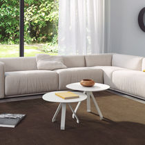 Table d'appoint contemporaine / en chêne...