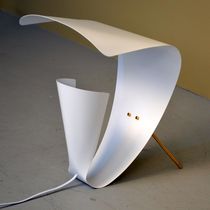 Lampe de table / en aluminium / design original