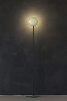 Lampe sur pied / contemporaine / en aluminium...