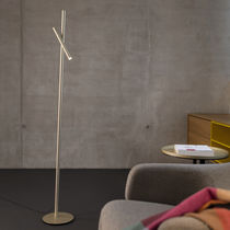 Lampe sur pied / contemporaine / en aluminium...