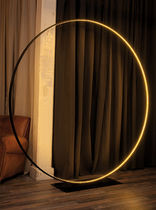 Lampe sur pied / en acier / contemporaine...