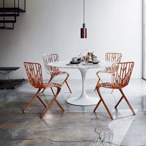 Chaise design original / en fonte d'aluminium...