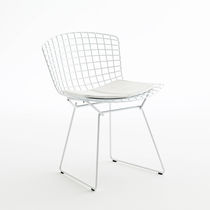 Chaise contemporaine / en vinyle / avec...