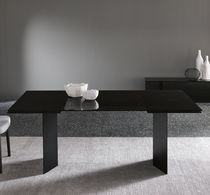 Table à manger contemporaine / en verre...