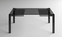 Table à manger contemporaine / en verre...