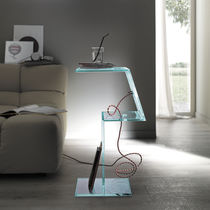 Table d'appoint contemporaine / en verre...