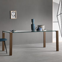 Table à manger contemporaine / en bois /...