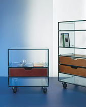 Table d'appoint contemporaine / en verre...