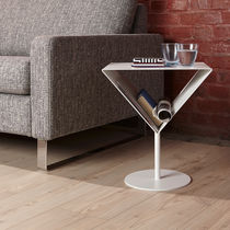 Table d'appoint contemporaine / en métal...