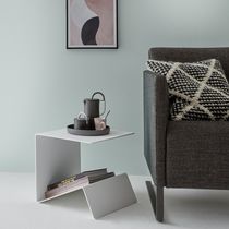 Table d'appoint contemporaine / en aluminium...
