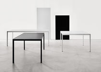 Table contemporaine / en aluminium / avec...