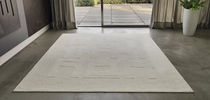 Tapis contemporain / à motif géométrique...
