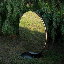 Miroir sur pied / contemporain / rond /...