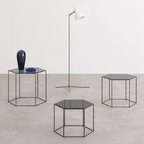Table d'appoint contemporaine / en verre...