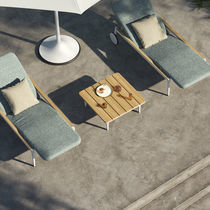 Table d'appoint contemporaine / en teck...