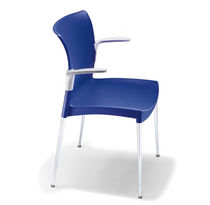 Chaise contemporaine / en plastique / empilable...
